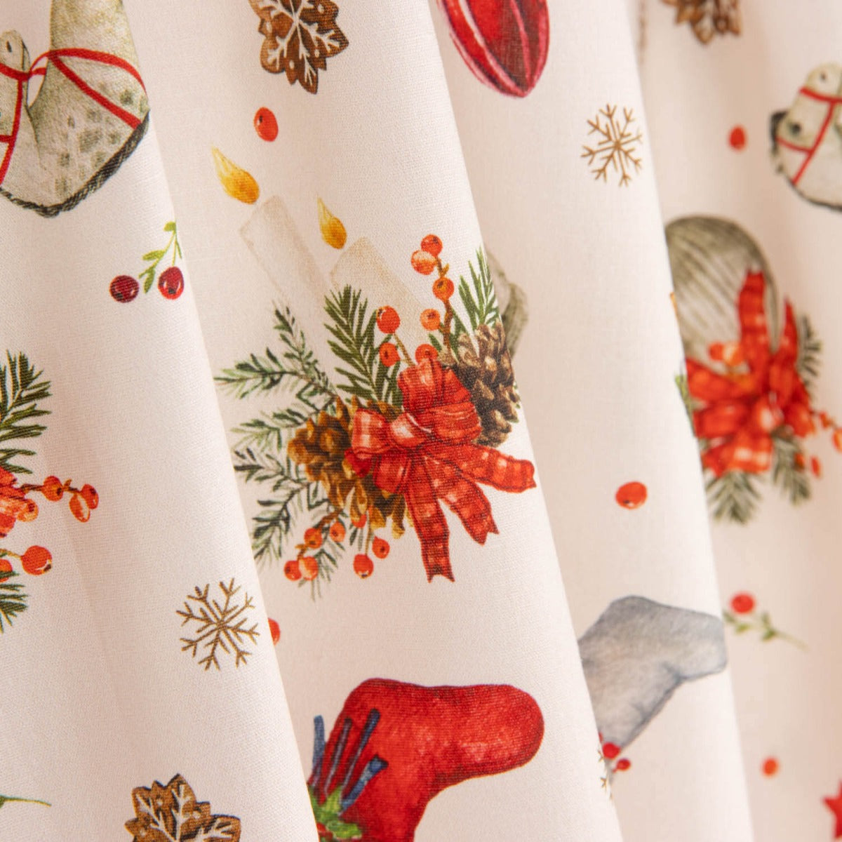 Christmas Poplin – Rocking Horse on White - Ribes y Casals