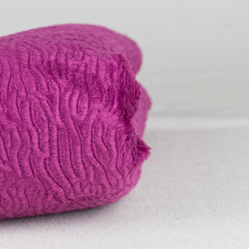 Scraps Synthetic Astrakhan Fuchsia 180x150cm - Ribes y Casals