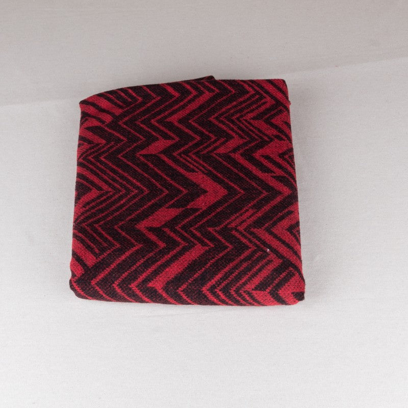 Scraps Poncho Zig Zag Red 150x150cm - Ribes y Casals