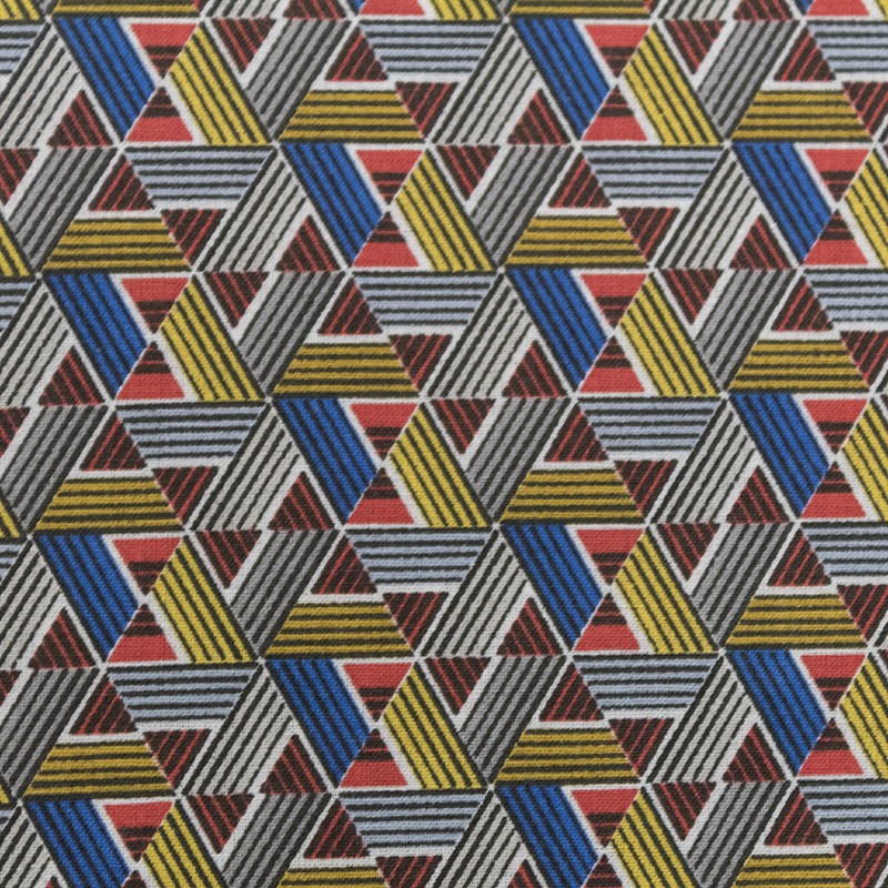 Patchwork Fabric Triangle Red - Ribes y Casals