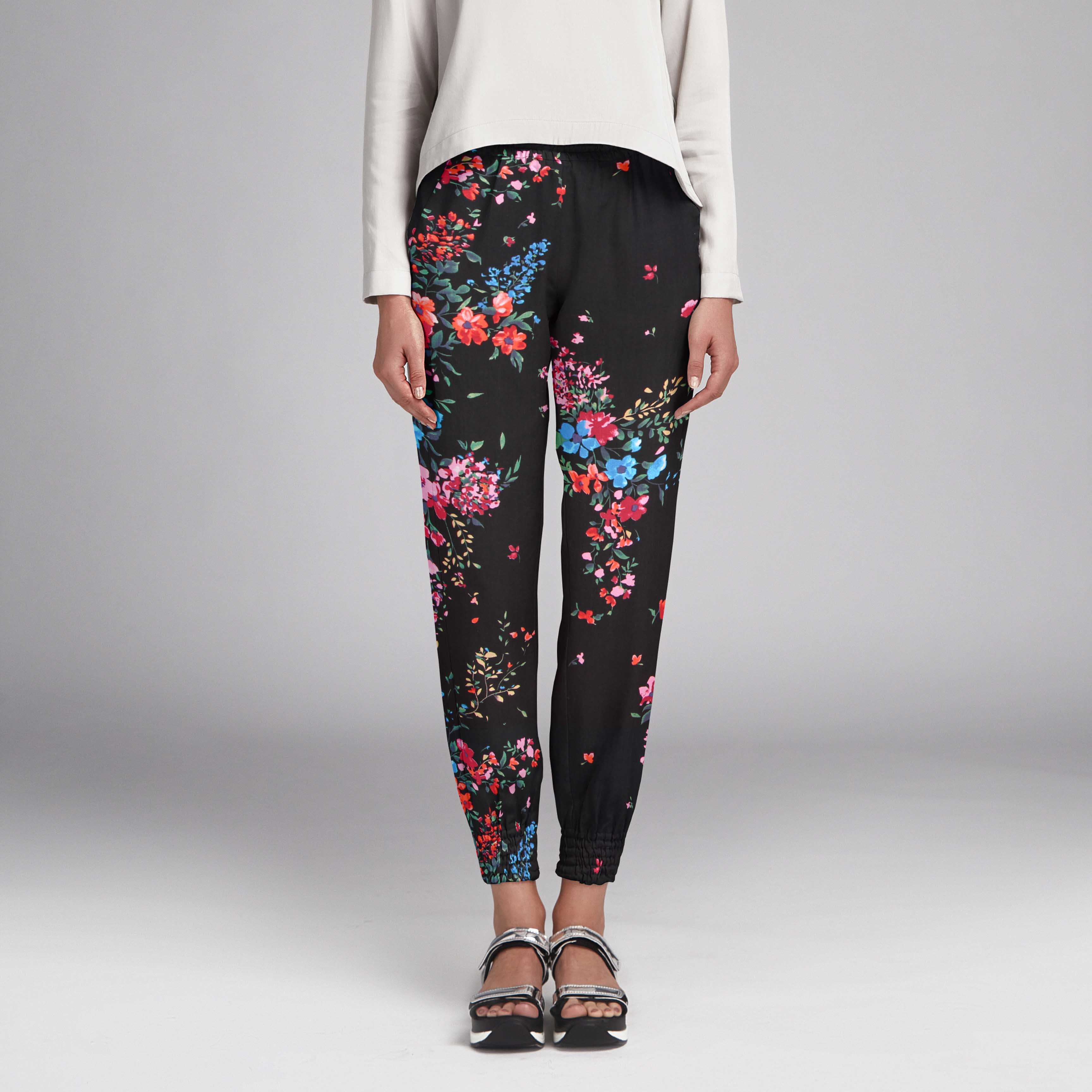 Black Viscose Bouquet - Ribes y Casals