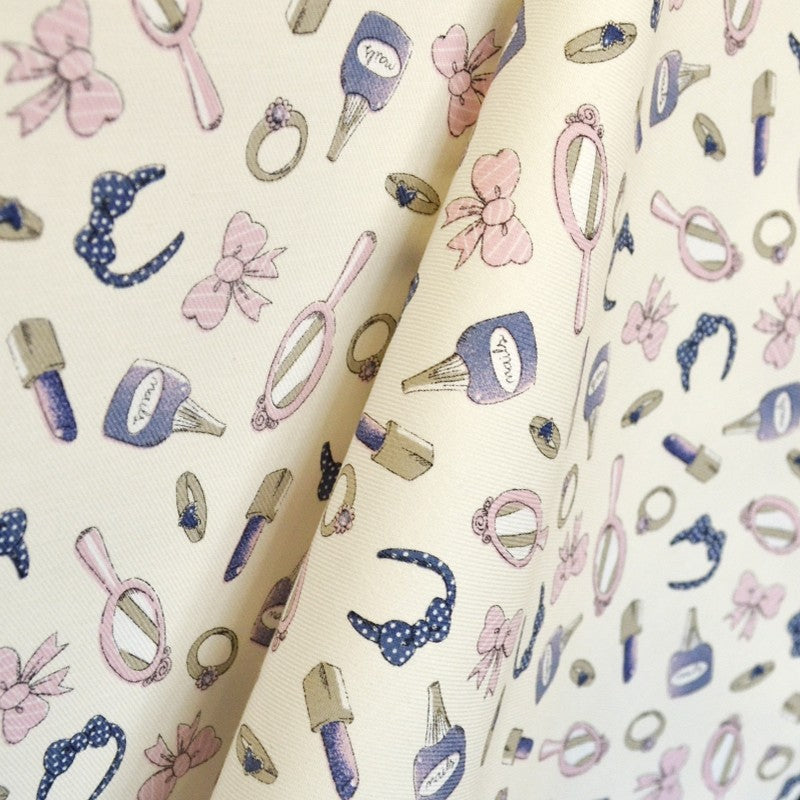 Viyela Accessories Cream Background - Ribes y Casals