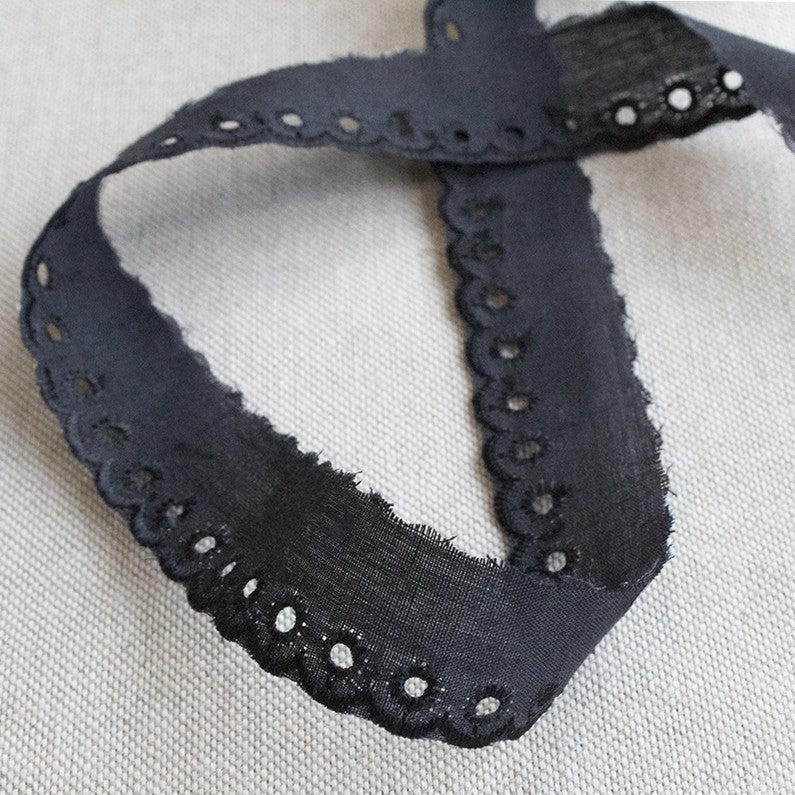 Embroidered Tape Navy 25mm - Ribes y Casals